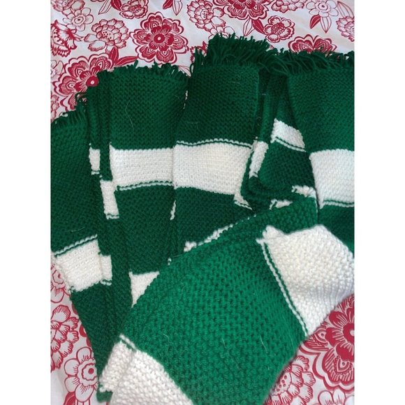 Spirit wear Cheerleading green white scarves lot hand knit sports gifts softball